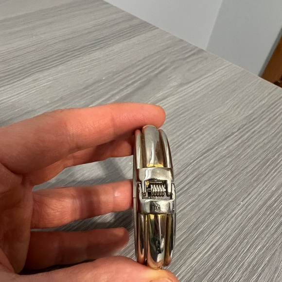 Vintage Gold and Silver Metal Hinged Bracelet - Picture 3 of 6